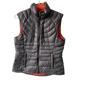 EUC Bernardo  Goose Down Packable Puffer Vest Gray Size Small